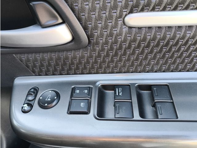 HONDA STEPWAGON SPADA 2015 Image 31