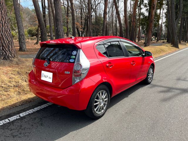 TOYOTA AQUA 2014 Image 31