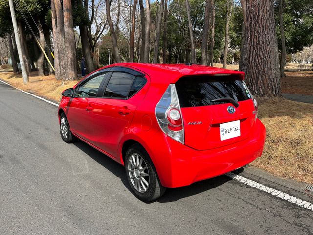 TOYOTA AQUA 2014 Image 31