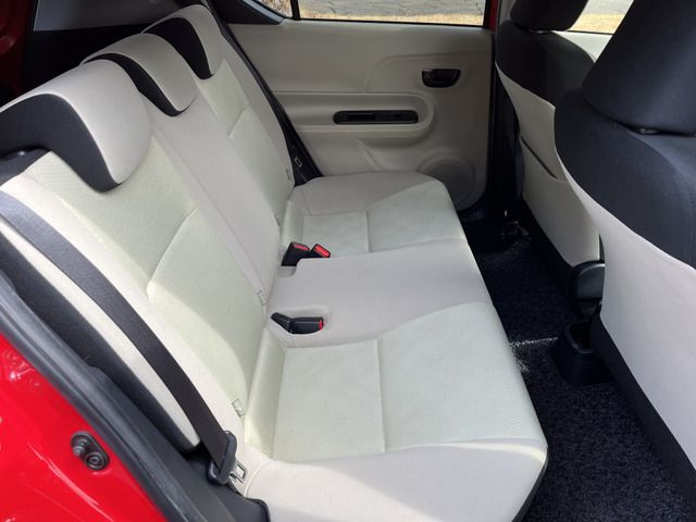 TOYOTA AQUA 2014 Image 31