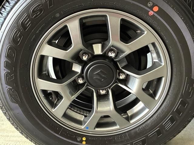 SUZUKI JIMNY NOMADE 2025 Image 31