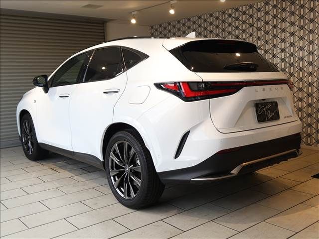 TOYOTA LEXUS NX350H 2022 Image 31
