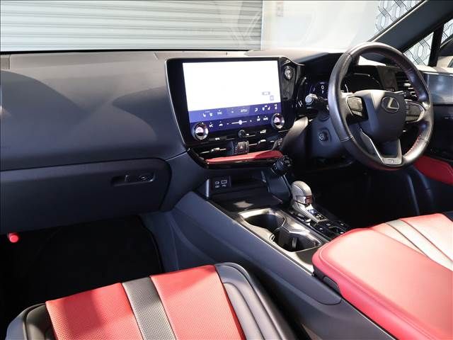 TOYOTA LEXUS NX350H 2022 Image 31