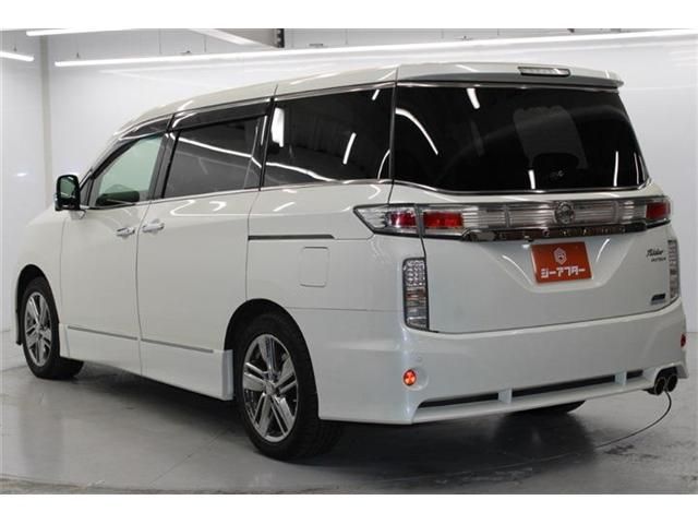 NISSAN ELGRAND 2014 Image 31