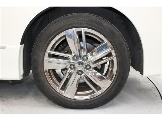 NISSAN ELGRAND 2014 Image 31