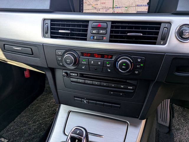 BMW 3SERIES COUPE 2013 Image 31