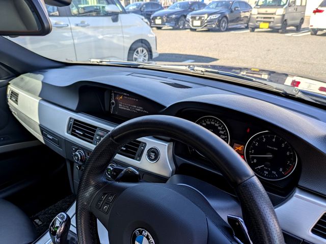 BMW 3SERIES COUPE 2013 Image 31