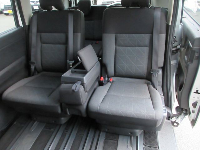 NISSAN SERENA  WG 4WD 2023 Image 31
