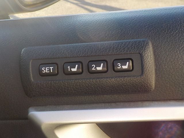 TOYOTA LEXUS CT200H 2012 Image 31