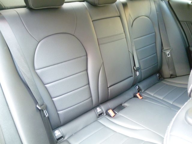 MERCEDES BENZ C CLAS 2018 Image 31