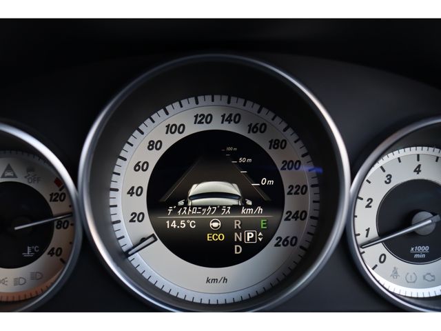 MERCEDES BENZ E CLAS 2014 Image 31