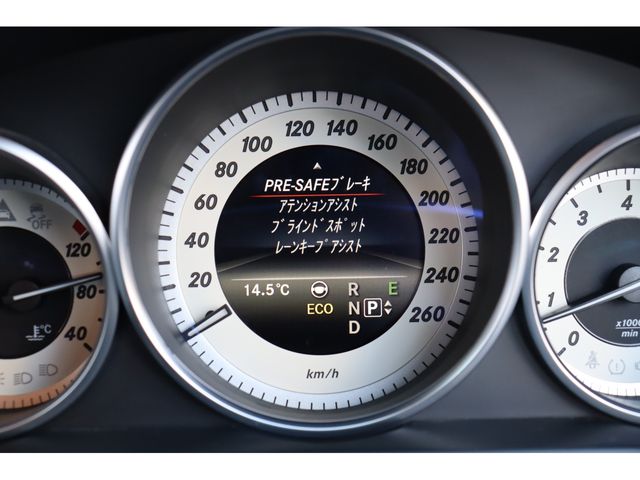 MERCEDES BENZ E CLAS 2014 Image 31