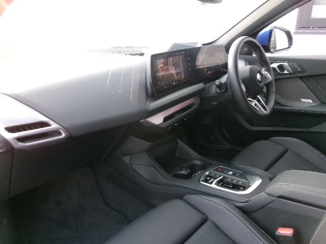 BMW 1SERIES 2025 Image 31
