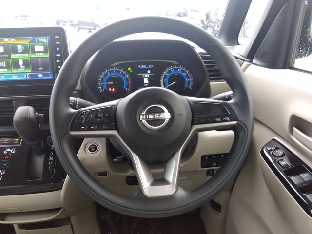 NISSAN ROOX 2024 Image 31