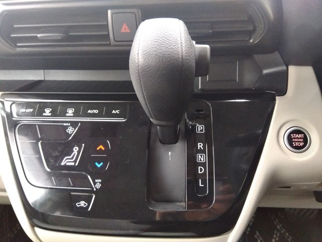 NISSAN ROOX 2024 Image 31