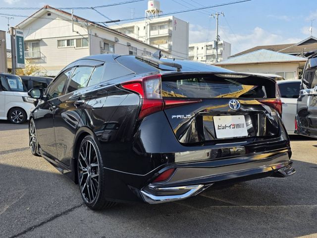 TOYOTA PRIUS 2019 Image 31