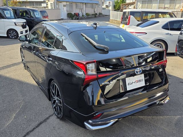 TOYOTA PRIUS 2019 Image 31