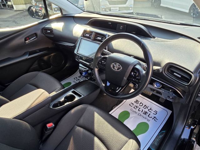 TOYOTA PRIUS 2019 Image 31