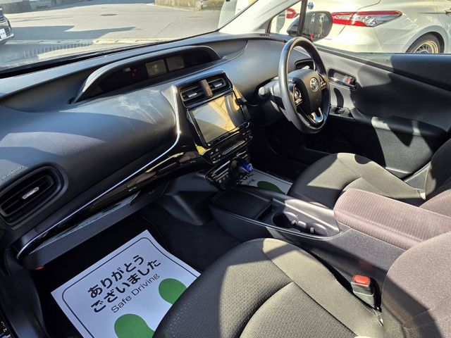 TOYOTA PRIUS 2019 Image 31