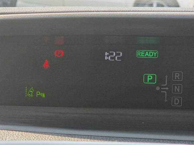 TOYOTA PRIUS 2019 Image 31