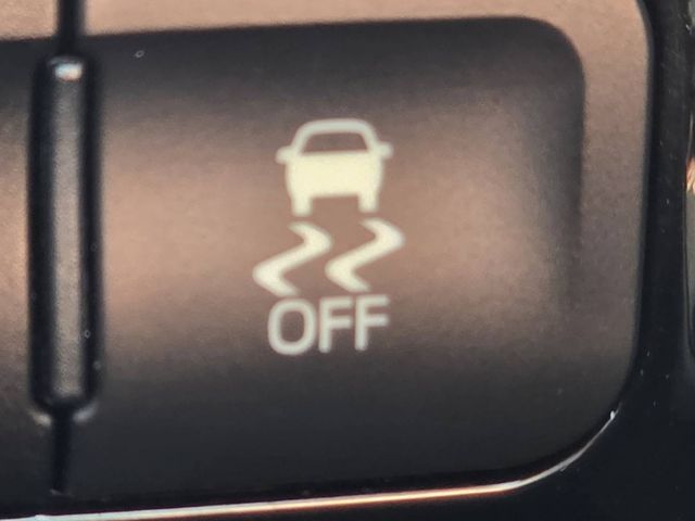 TOYOTA PRIUS 2019 Image 31