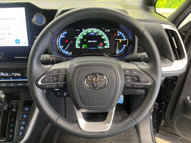 TOYOTA VOXY HYBRID 2023 Image 31