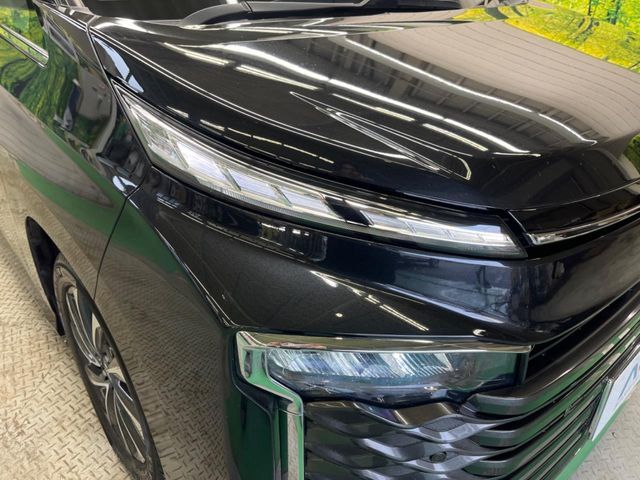 TOYOTA VOXY HYBRID 2023 Image 31