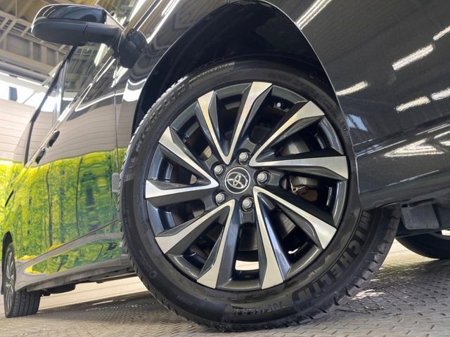 TOYOTA VOXY HYBRID 2023 Image 31