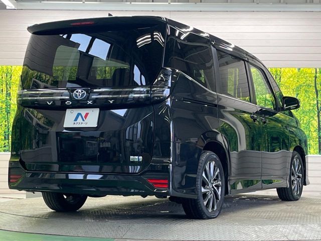 TOYOTA VOXY HYBRID 2023 Image 31