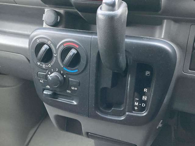 MAZDA SCRUM VAN 4WD 2018 Image 31