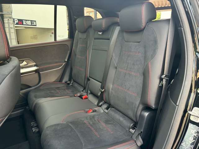 MERCEDES BENZ GLB 2025 Image 31