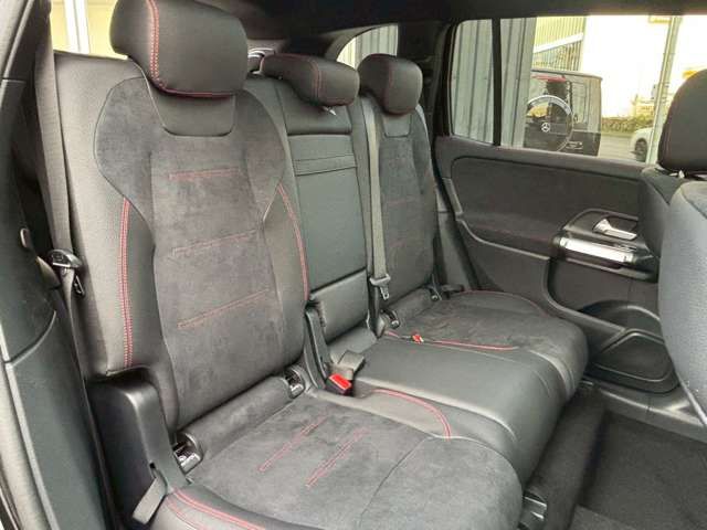 MERCEDES BENZ GLB 2025 Image 31