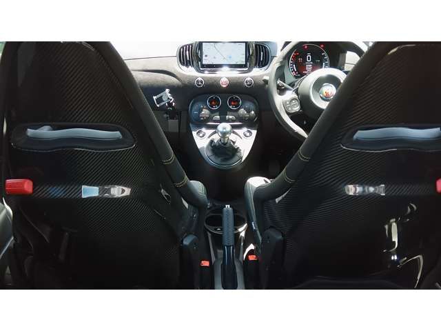 FIAT ABARTH 695 2024 Image 31