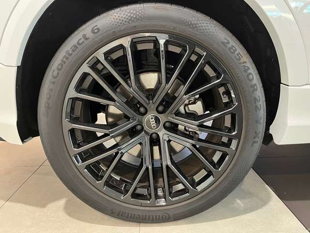 AUDI Q8 2025 Image 31