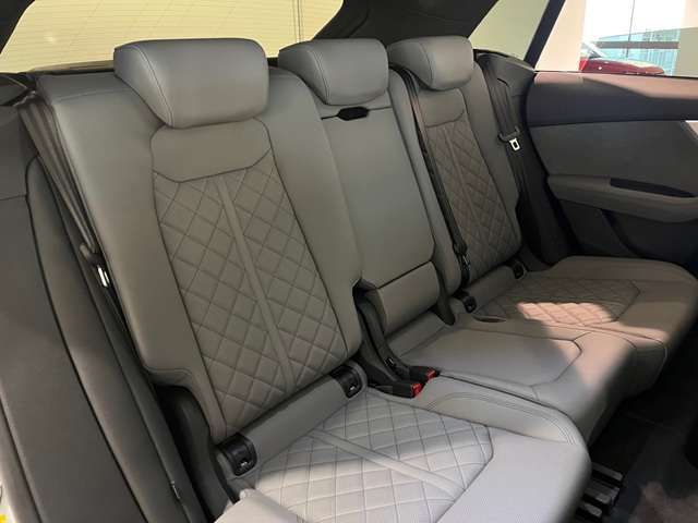 AUDI Q8 2025 Image 31