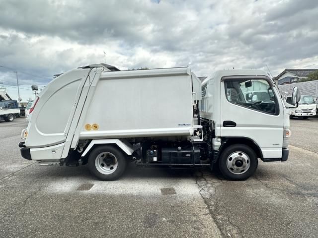 MITSUBISHI CANTER 2018 Image 31