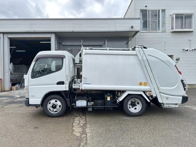 MITSUBISHI CANTER 2018 Image 31