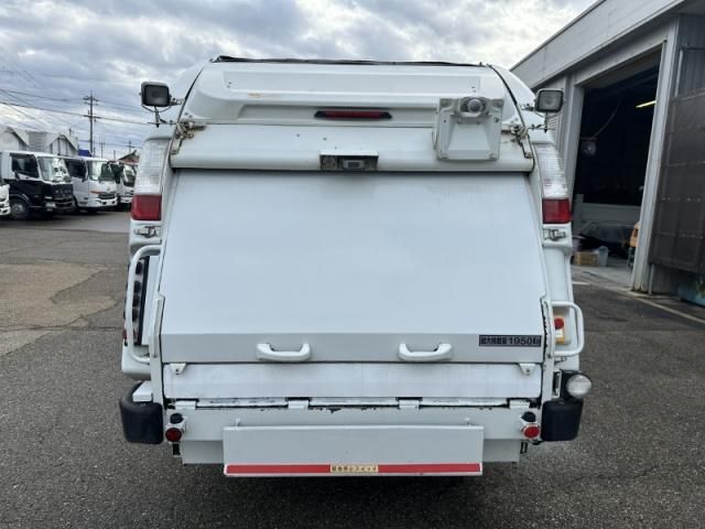MITSUBISHI CANTER 2018 Image 31