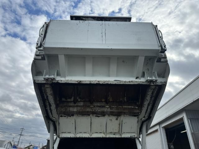 MITSUBISHI CANTER 2018 Image 31