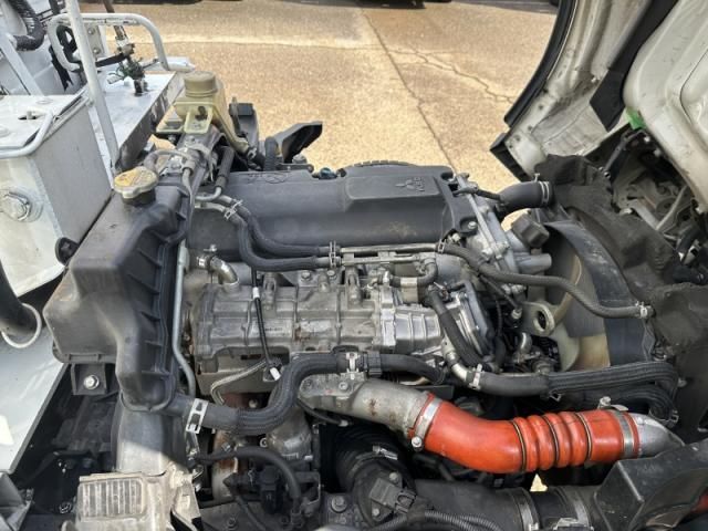 MITSUBISHI CANTER 2018 Image 31