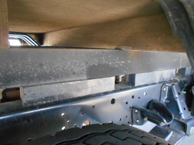 ISUZU ELF 2002 Image 31