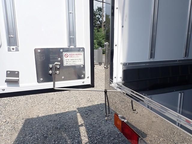 MITSUBISHI CANTER 2025 Image 31