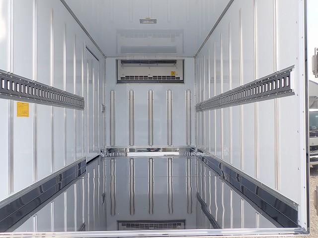 MITSUBISHI CANTER 2025 Image 31