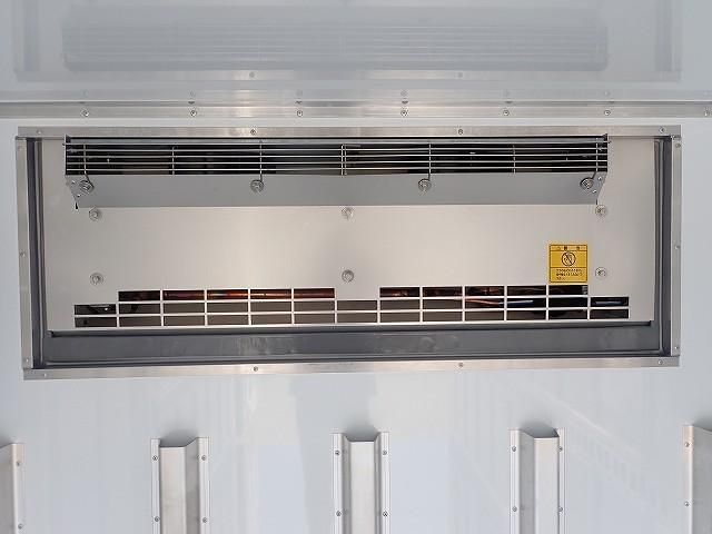 MITSUBISHI CANTER 2025 Image 31