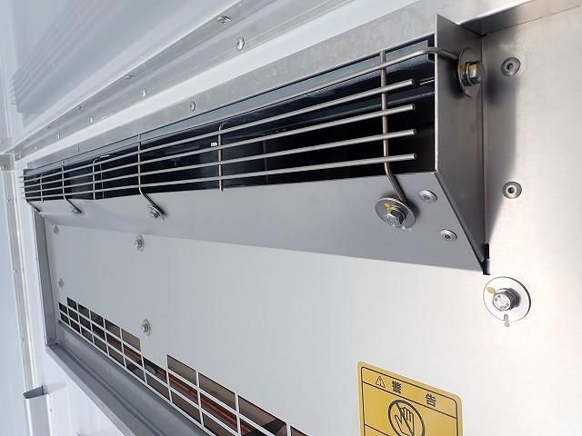 MITSUBISHI CANTER 2025 Image 31