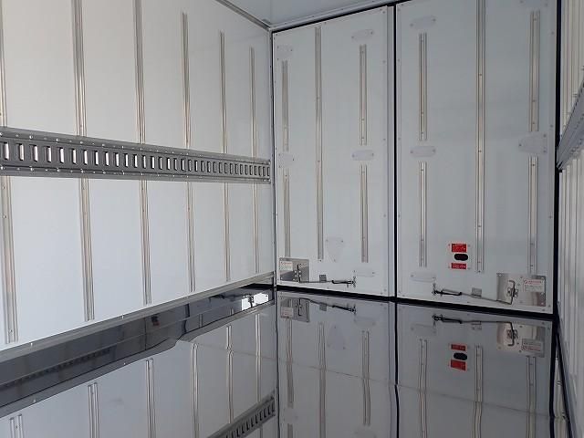 MITSUBISHI CANTER 2025 Image 31