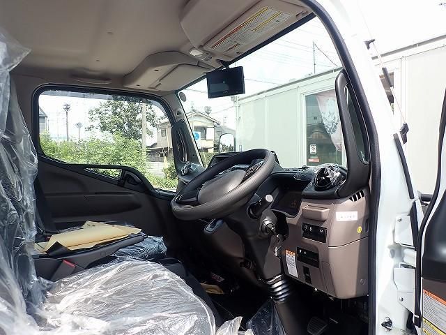 MITSUBISHI CANTER 2025 Image 31