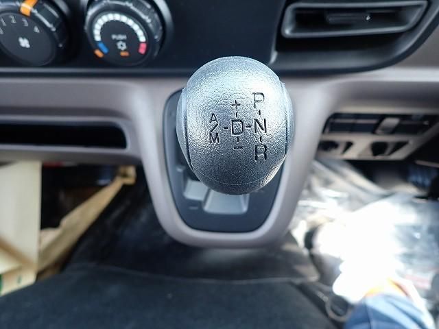 MITSUBISHI CANTER 2025 Image 31