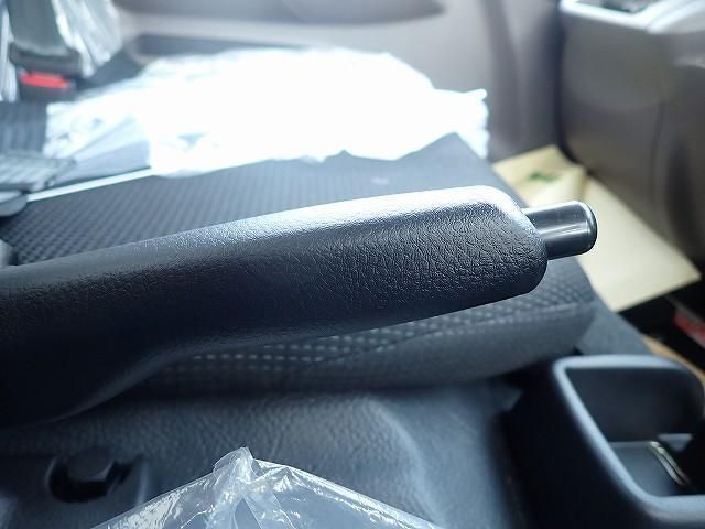 MITSUBISHI CANTER 2025 Image 31