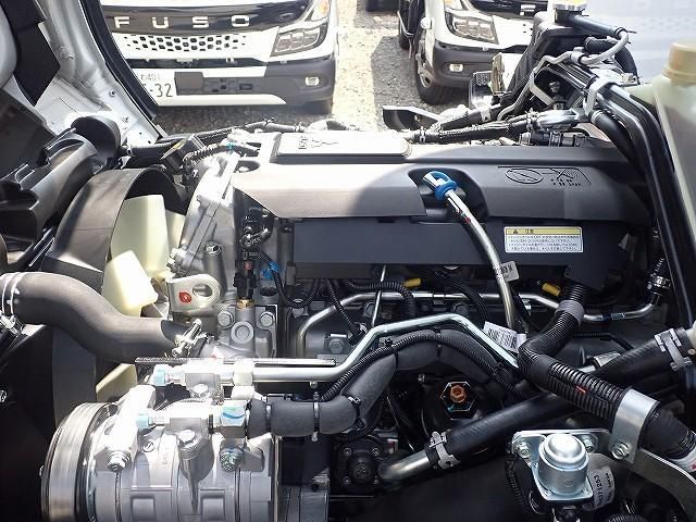 MITSUBISHI CANTER 2025 Image 31